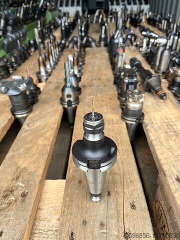 Tool holder HOLEX SK40-1/10-100 z tulejką ER16 