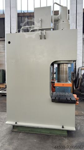 Hydraulic press WMW Zeulenroda PYE 160 S/ 1M