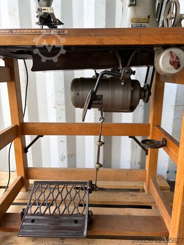 PFAFF 134-0-6 Zylindernähmaschine für Leder und Sattlerei PFAFF 134-0-6 Maszyna do szycia skóry kaletnicza cylindryczna PFAFF 134-0-6 Maszyna do szycia skóry kaletnicza cylindryczna