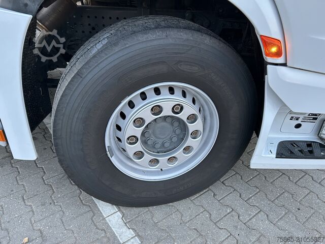 Standard-SZM Mercedes-Benz Actros 1845 StreamSpace / 421 dkm / Tacho V2 / ...