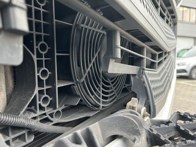 Standard-SZM Mercedes-Benz Actros 1845 Streamspace / 518 dkm / Tacho V2 / ...