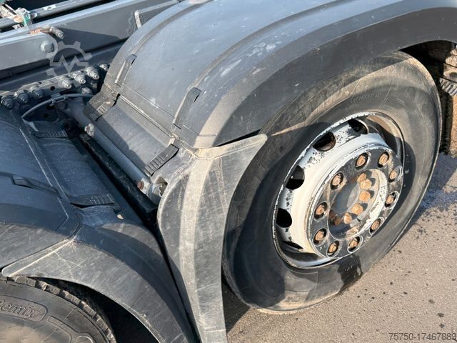 Truck chassis MERCEDES-BENZ Antos 2533 6x2 Fahrgestell