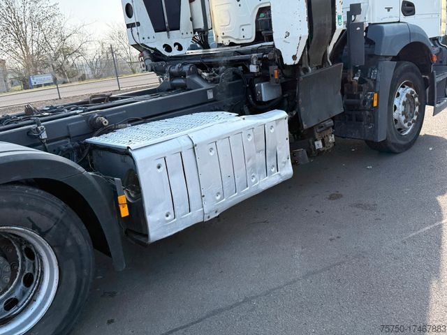 Truck chassis MERCEDES-BENZ Antos 2533 6x2 Fahrgestell