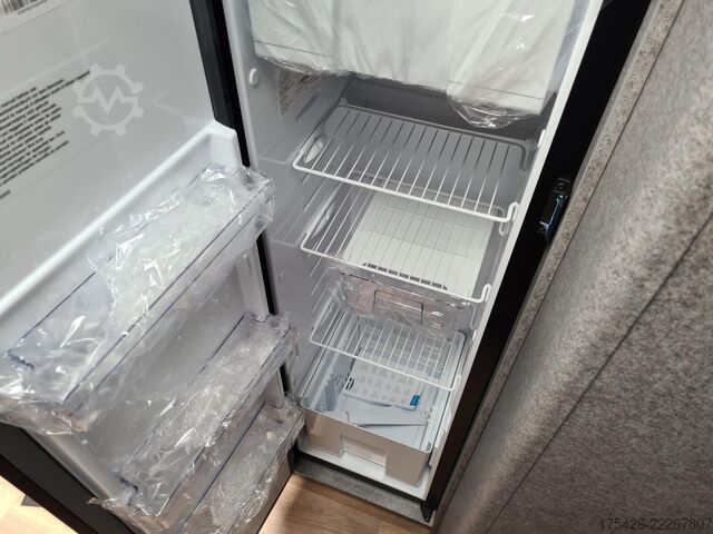 Integriertes Wohnmobil DETHLEFFS Trend Active I 7057 EB *4,25t*180PS*Navi RFK*