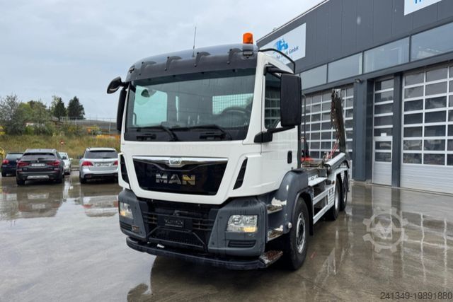 Skip truck MAN TGS 28.440 6x2 UT GIGANT