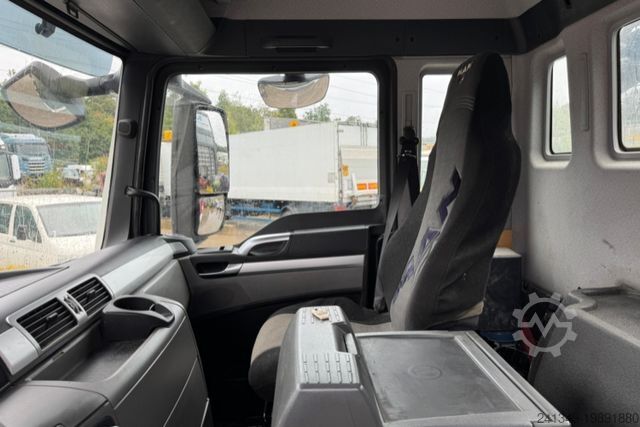 Skip truck MAN TGS 28.440 6x2 UT GIGANT