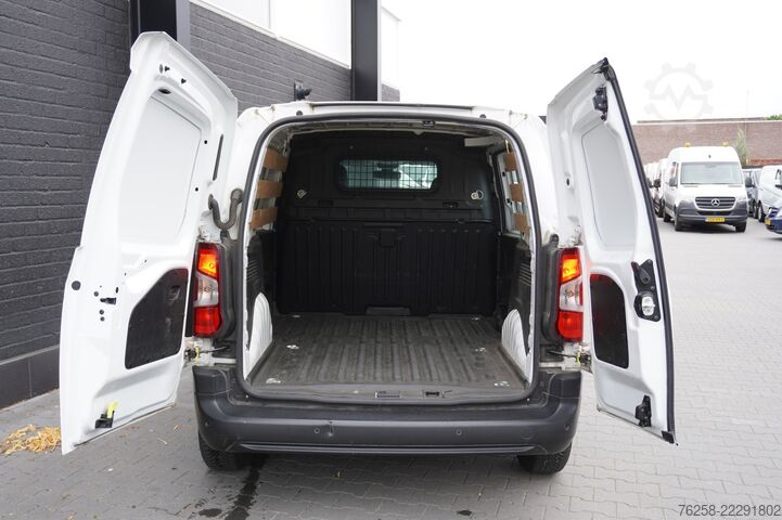 Hochdachkombi Peugeot Partner 1.2 PureTech 110Pk Benzine - Airco - Na...