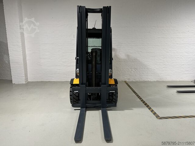 Gabelstapler Jungheinrich TFG 430 | Triplex | 5137h