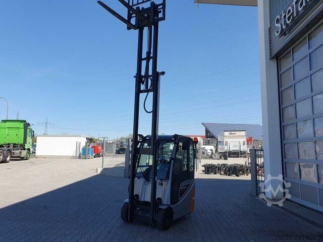 Gabelstapler Still RX20-14 / 2016 / Triplex: 4.60m! / 271h / SS