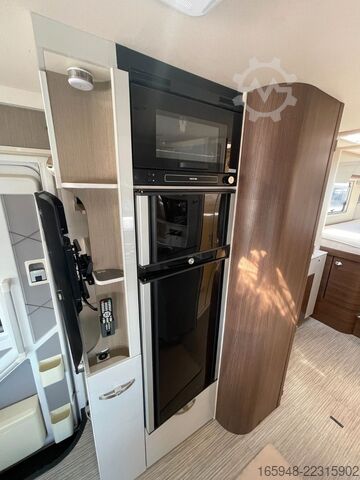Integriertes Wohnmobil BÜRSTNER Elegance I 910 G *Sie sparen: ca. 85.000¤*