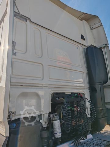 Standard tractor unit DAF XF 106.480 SSC