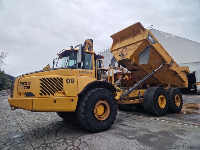 Articulated dump truck VOLVA A40D