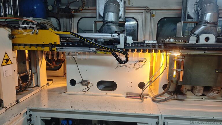 Complete PET Edible Oil Bottling Line AVE / SIAPI SIAPI EAS 50.100/8, AVE RVM 30/8...