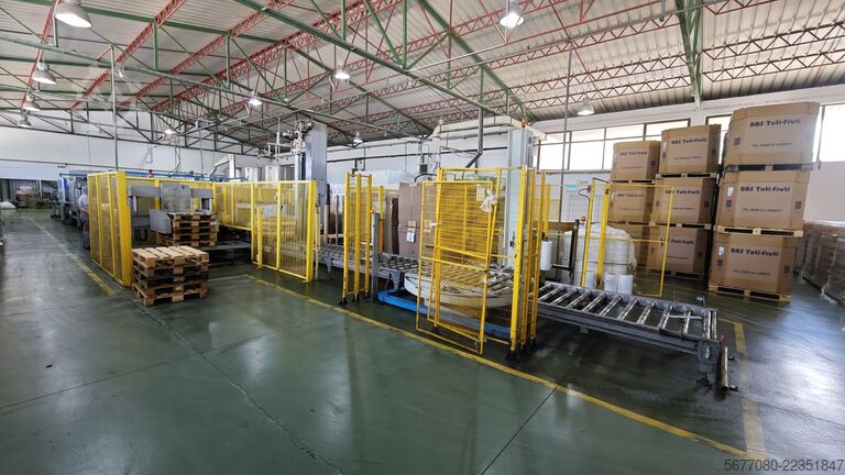 Complete PET Edible Oil Bottling Line AVE / SIAPI SIAPI EAS 50.100/8, AVE RVM 30/8...
