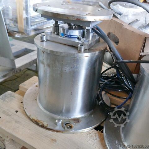 900 litre heatable/coolable pressure vessel made of V4A with magnetic stirrer  