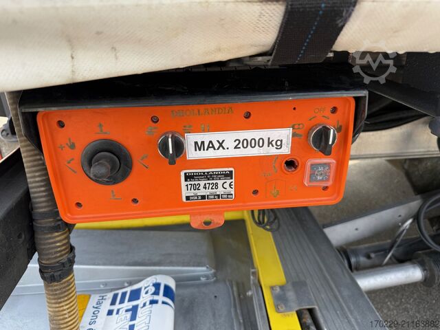 Flatbed truck with tarp Renault D 26