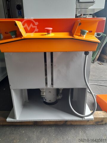 Hydraulic press with ejector WMW Zeulenroda PYE 25 S1/M