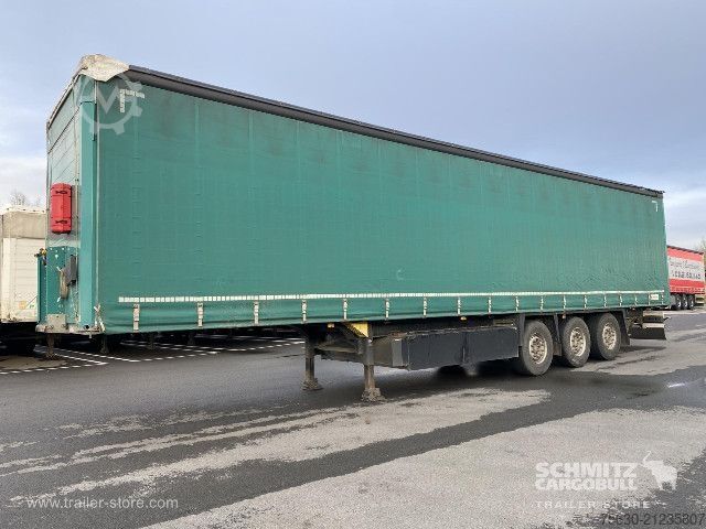 Auflieger mit Pritsche & Plane Schmitz Cargobull Semitrailer Curtainsider Coil
