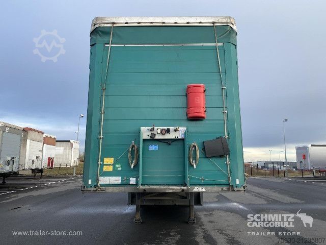 Auflieger mit Pritsche & Plane Schmitz Cargobull Semitrailer Curtainsider Coil
