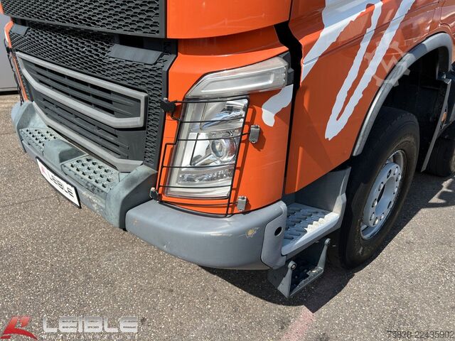 Tipper truck VOLVO FH500 8x4*Dreiseitenkipper*Bordmatik*VEB*Liege