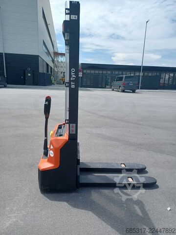 Elektrisch – 4 Räder Toyota BT SHE100