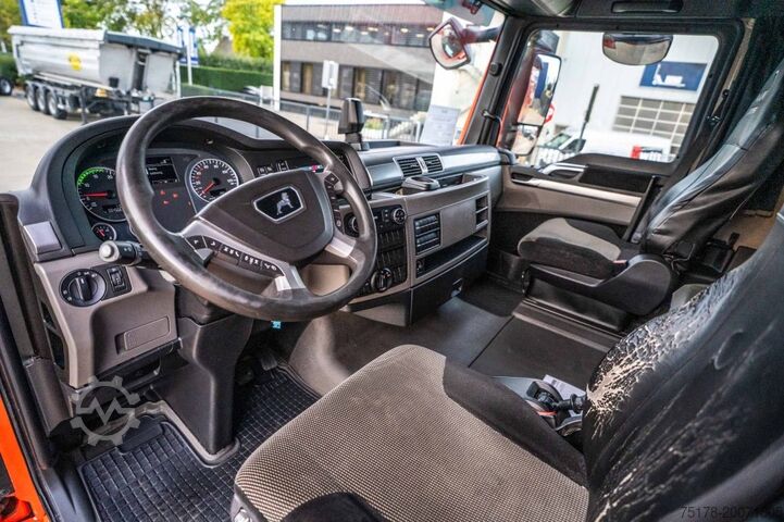 Standard tractor MAN TGX 18.470 XLX BLS