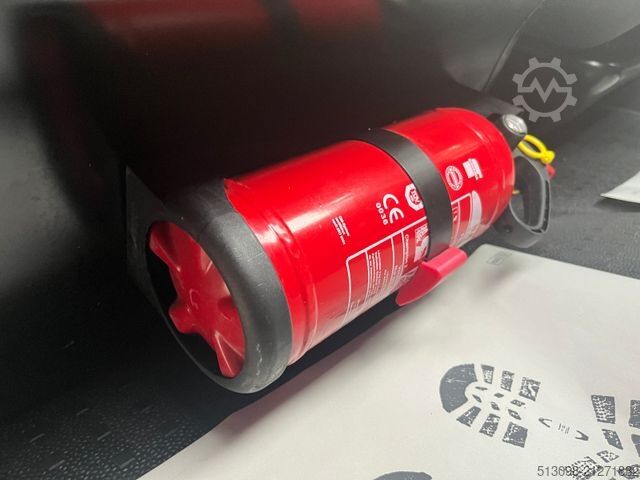 Kastenwagen VOLKSWAGEN T6.1 BOTT REGALS. TEMP. SHZ NAVI KLIMA 1.HAND