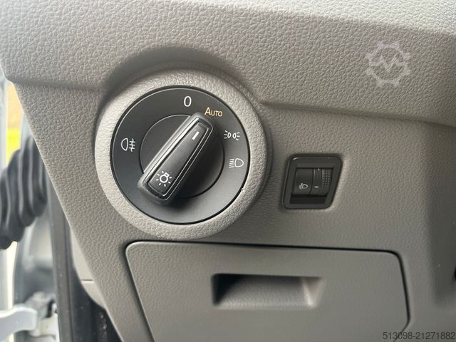 Kastenwagen VOLKSWAGEN T6.1 BOTT REGALS. TEMP. SHZ NAVI KLIMA 1.HAND