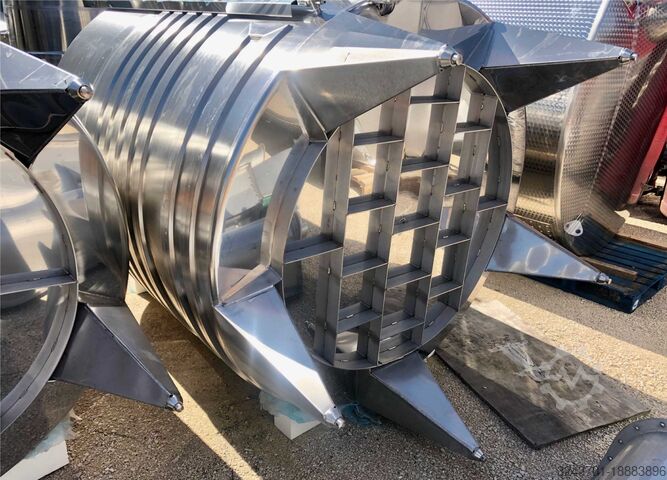 304 stainless steel tank - 8 117 L  ARSILAC