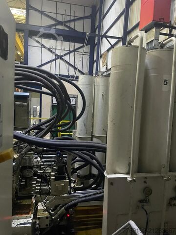 Injection molding machine Remu RM4000