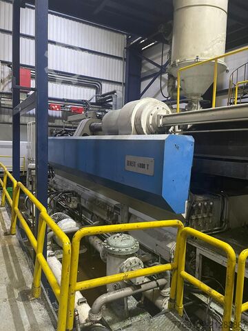 Injection molding machine Remu RM4000