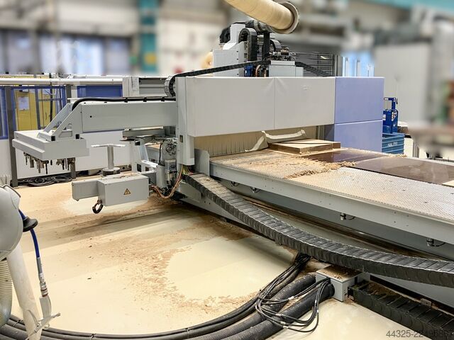 Bearbeitungszentrum mit Nestingtisch HOMAG PROFI BMG 512/74/19/F/R