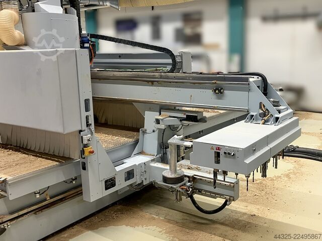 Bearbeitungszentrum mit Nestingtisch HOMAG PROFI BMG 512/74/19/F/R