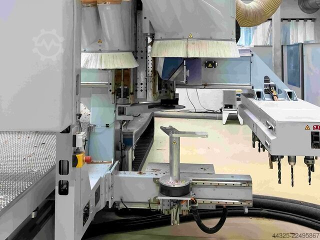 Bearbeitungszentrum mit Nestingtisch HOMAG PROFI BMG 512/74/19/F/R