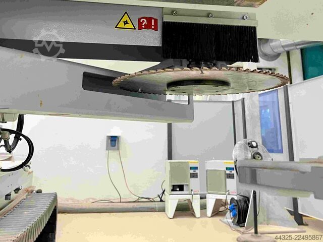 Bearbeitungszentrum mit Nestingtisch HOMAG PROFI BMG 512/74/19/F/R