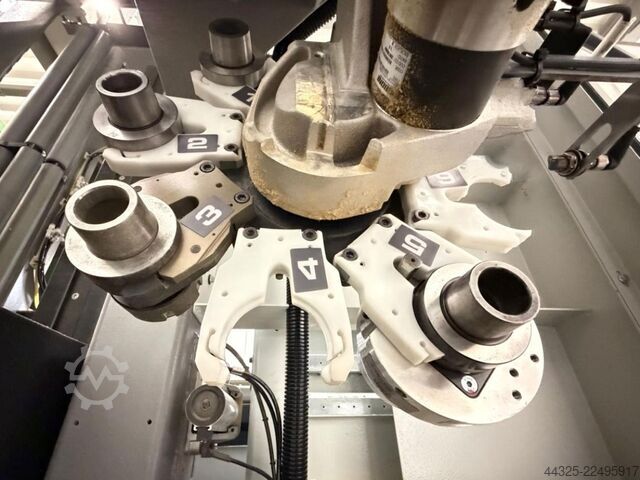 Vertikale CNC-Bohrmaschine BREMA EKO 2.2