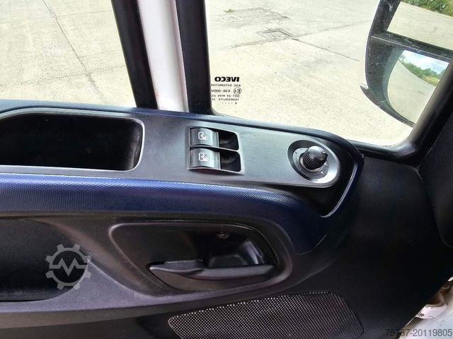 High top van IVECO 35S16 A8 V L, mittellang & hoch, kleiner Schaden