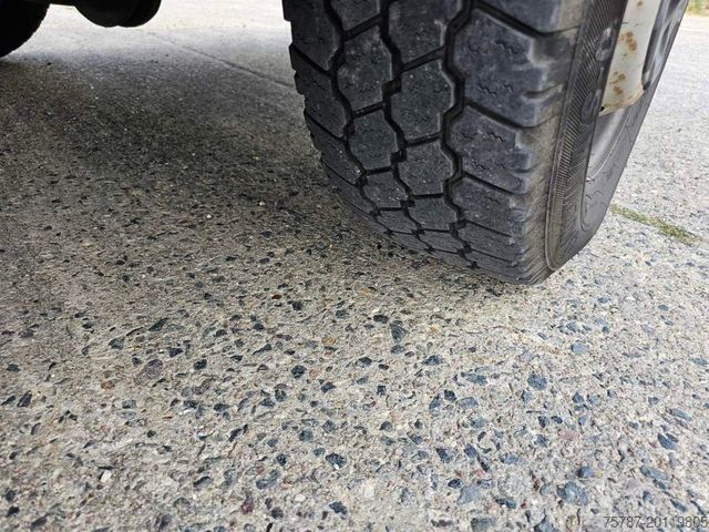 High top van IVECO 35S16 A8 V L, mittellang & hoch, kleiner Schaden