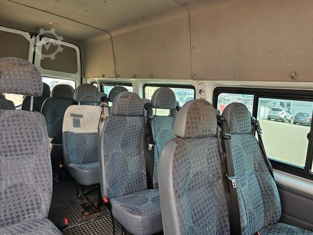 Minibus FORD Transit Trend 17 Sitzer