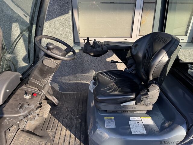 Toyota 06-8FG30F Triplex 430 Freihub / Seitenschieber LPG 2019 TOYOTA 06-8FG30F Triplo 430 Freelift / Sideshift LPG 2019