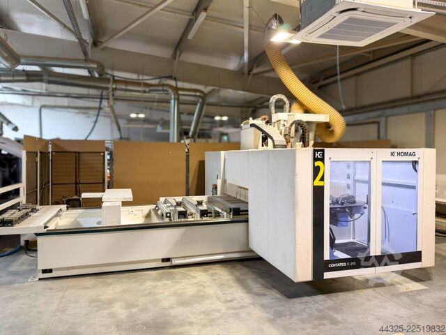 Bearbeitungszentrum mit Kantenverleimung HOMAG CENTATEQ E-310