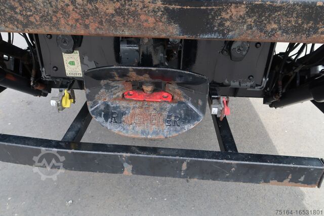 Truck with box body Mercedes-Benz 1222 L