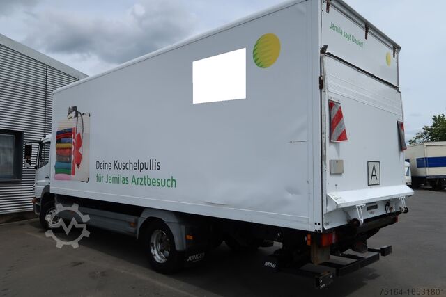 Truck with box body Mercedes-Benz 1222 L