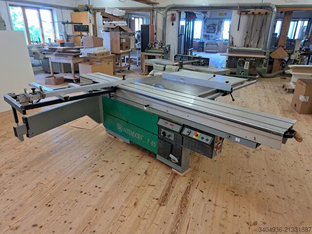 Sliding table saw Altendorf F45