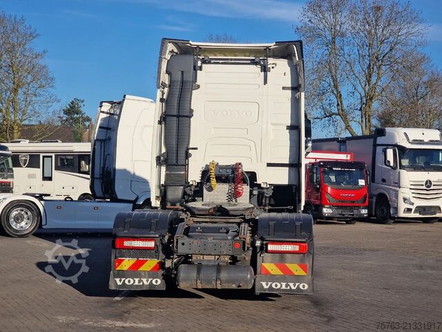 Standard-SZM Volvo FH 13.500 Globetrotter 6x2 - Full air - Full sp...