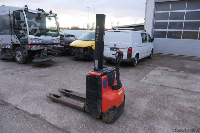 Manual stacker bt SWE 080L Batterie 05/2020