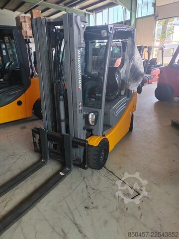 Elektrisch – 4 Räder Jungheinrich EFG 318
