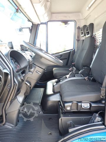 Box van IVECO ML 75 E 21 P Koffer 7,25m/Aufstiegstreppe/Klima