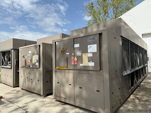 Chiller YORK YCIV1180 1104 kW.