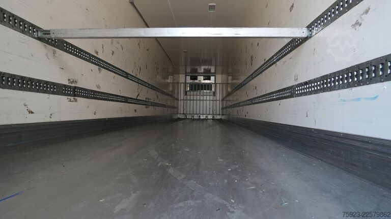 Kühl-/Tiefkühltransport Chereau 3 Axle frigo trailer Carrier Vector 1800